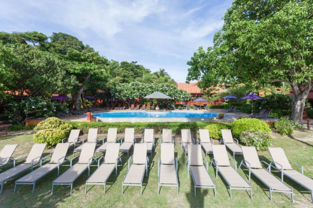 Phi Phi Erawan Palms Resort 3*