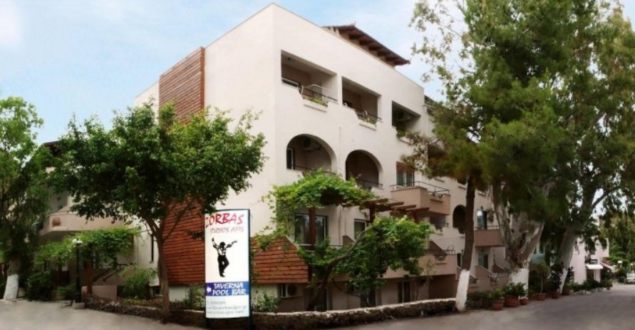 Zorbas Apartments 3*