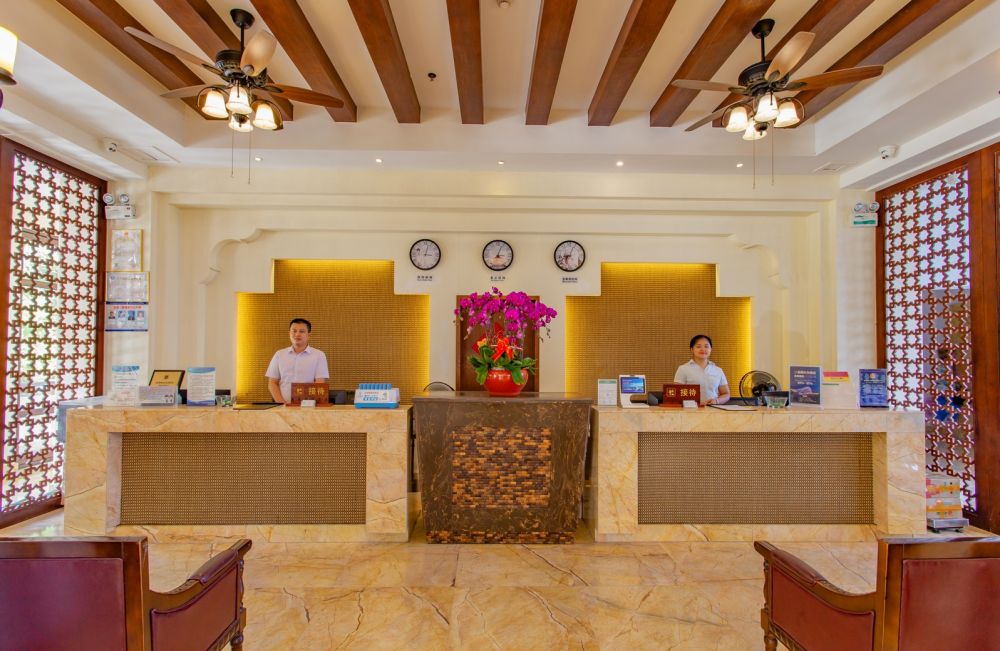 Sanya Yuhuayuan Seaview Hotel 4*