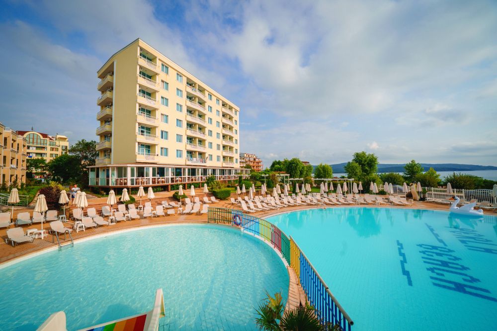 Perla Beach I, II 4*