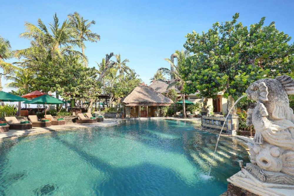 Legian Beach Hotel 4*