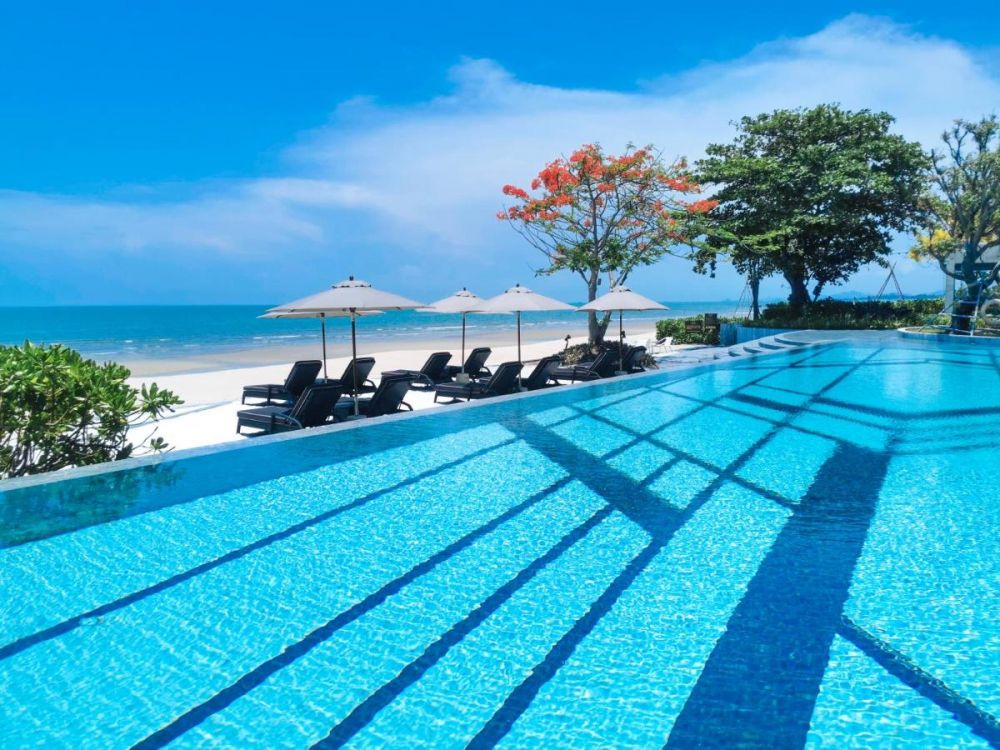 Baba Beach Club Hua Hin 5*