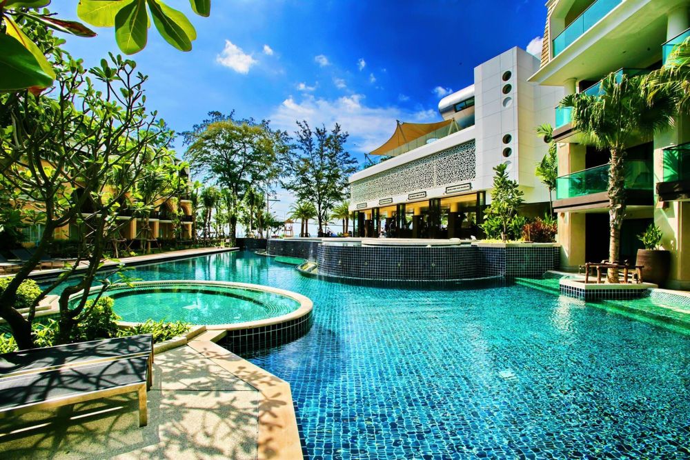 Phuket Graceland Resort & Spa 4*