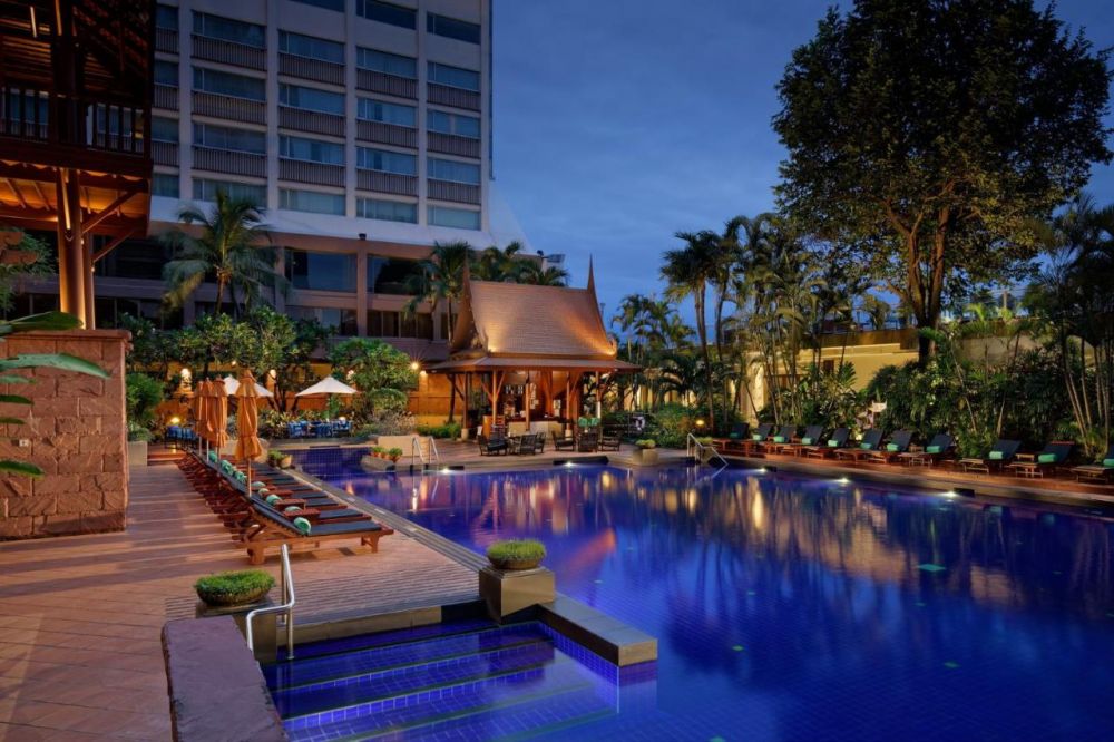 Ramada Plaza By Wyndham Bangkok Menam Riverside 5*