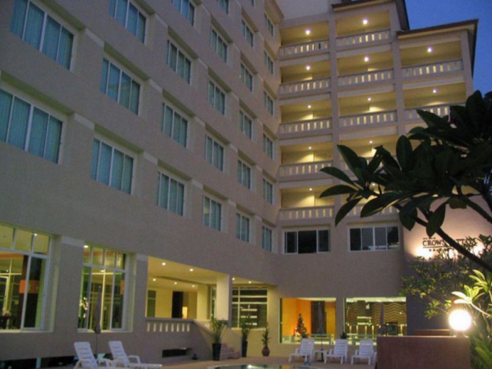 Crown Pattaya Beach Hotel 3*