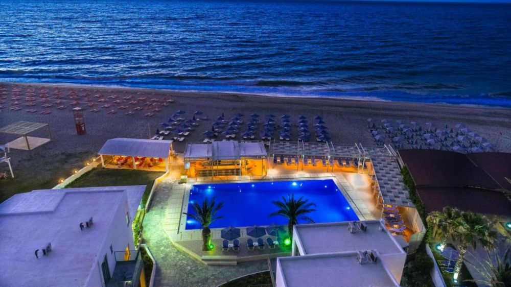 Adele Beach Hotel 4*