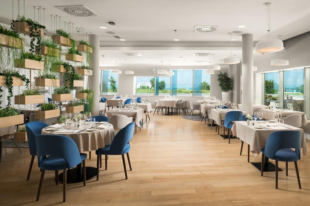 Hotel Valamar Lacroma 4*