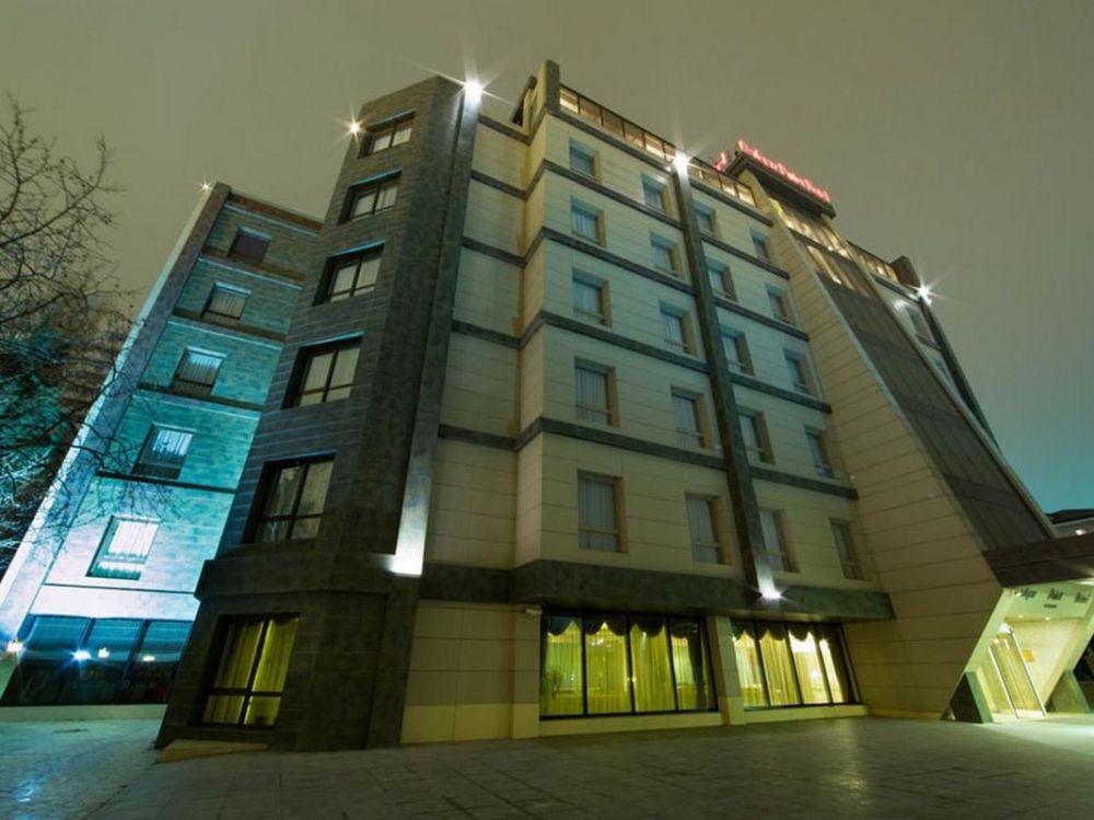 Point Hotel Baku 4*