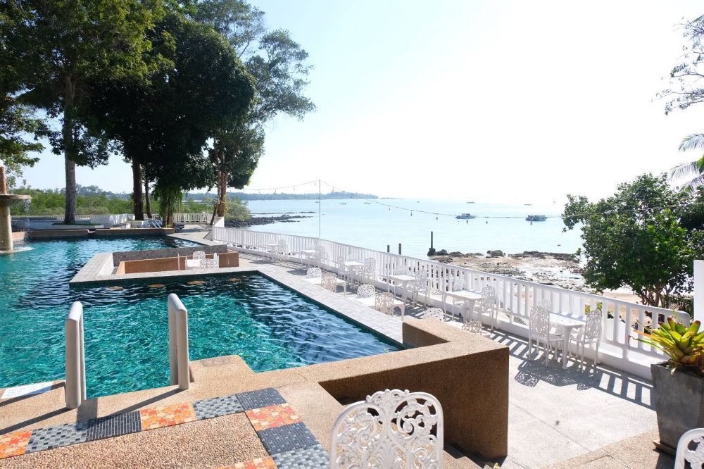 Arawan Beach Resort Krabi 4*