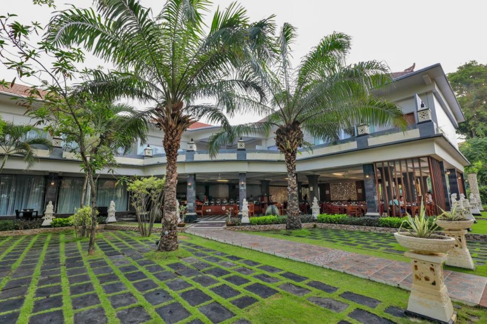 Puri Saron Hotel Seminyak 4*