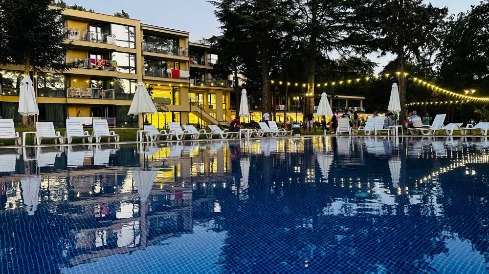 Queen Nelly Park Hotel Kiten 4*