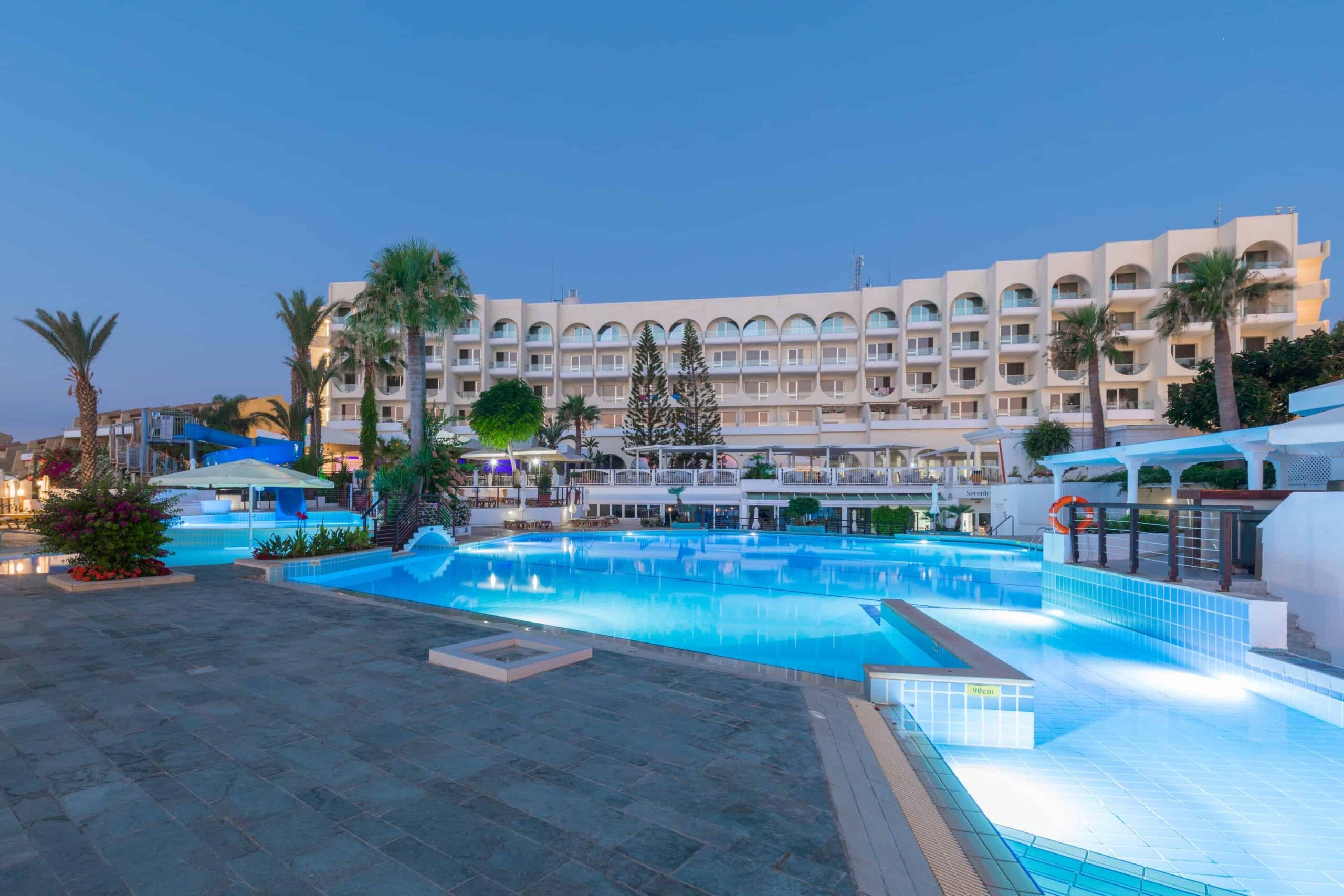 Golden Coast Beach Hotel 4*