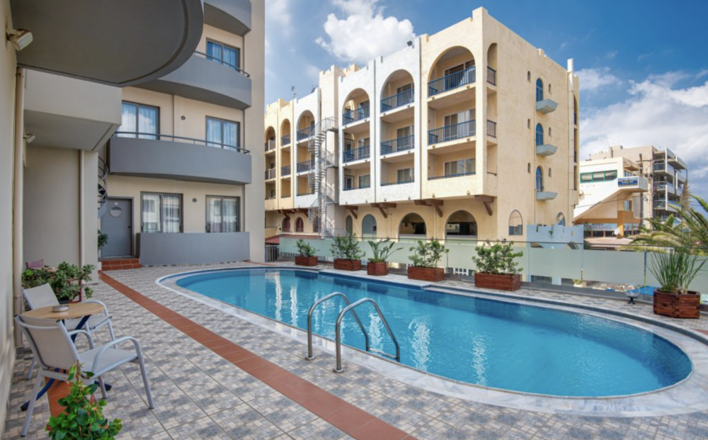 Icarus Suites & Apartments 3*