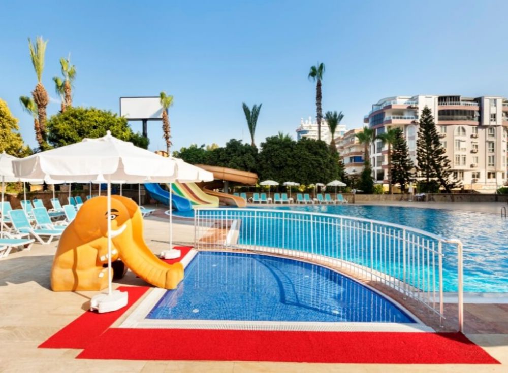 Loxia Hotels Comfort Beach Alanya 5*