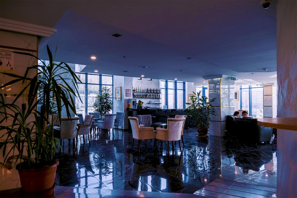 Euro Plaza Hotel 4*