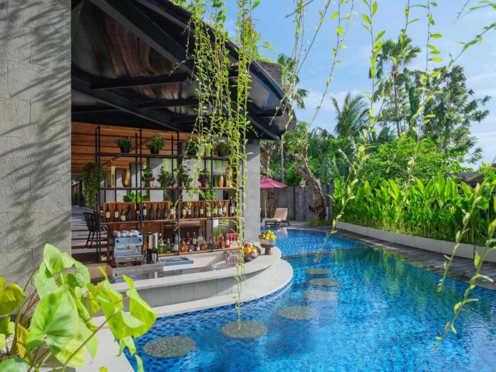 Kayumas Seminyak Resort 4*