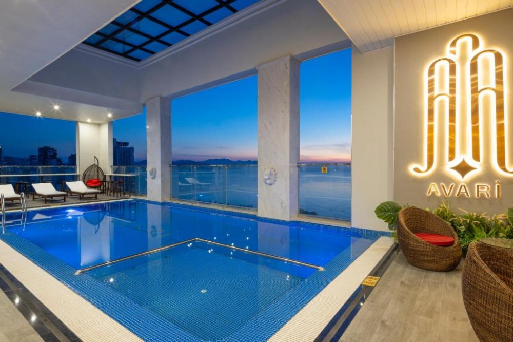 Avari Hotel 4*