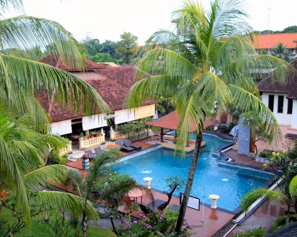 Bakung Beach Resort 3*