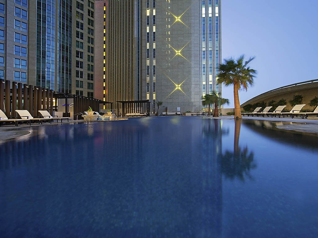 Sofitel Abu Dhabi Corniche 5*