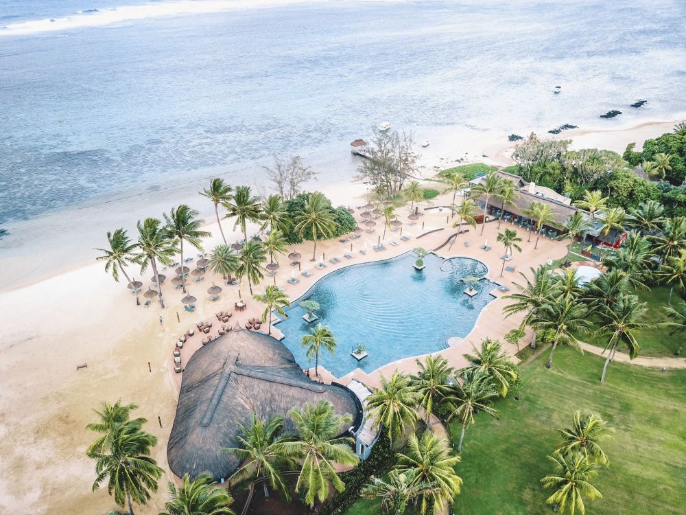 Outrigger Mauritius Beach Resort 5*