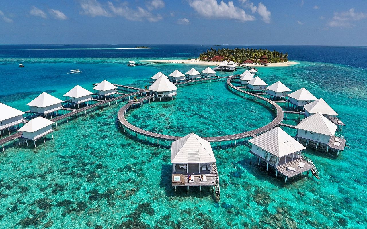 Diamonds Thudufushi Island 5*