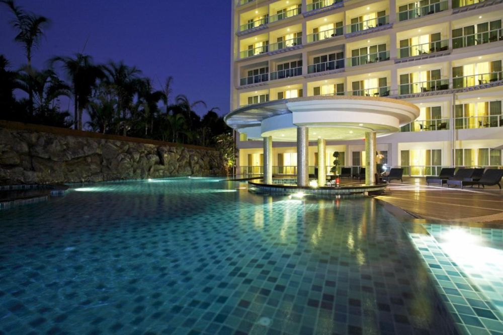 Centara Nova Hotel & Spa 4*