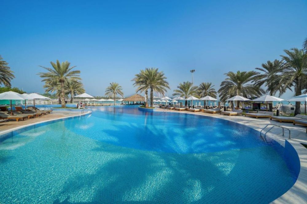 Radisson Blu Hotel & Resort Abu Dhabi Corniche (ex. Hilton Abu Dhabi) 5*