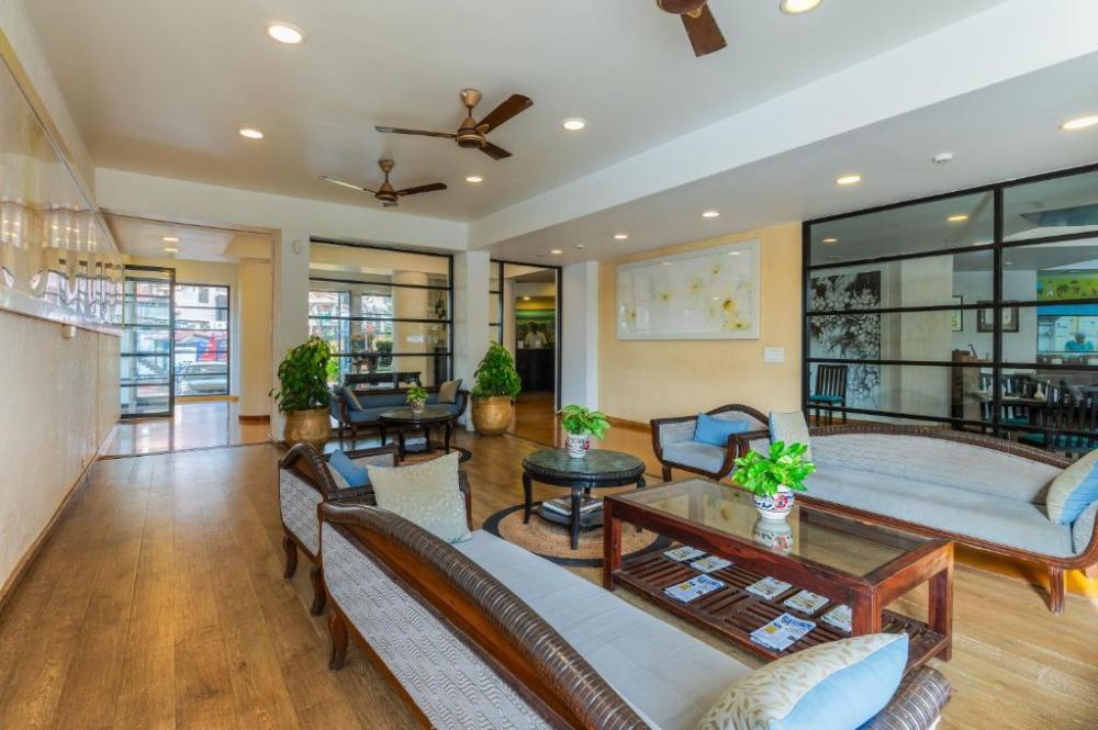 Whispering Palms Beach Resort 4*