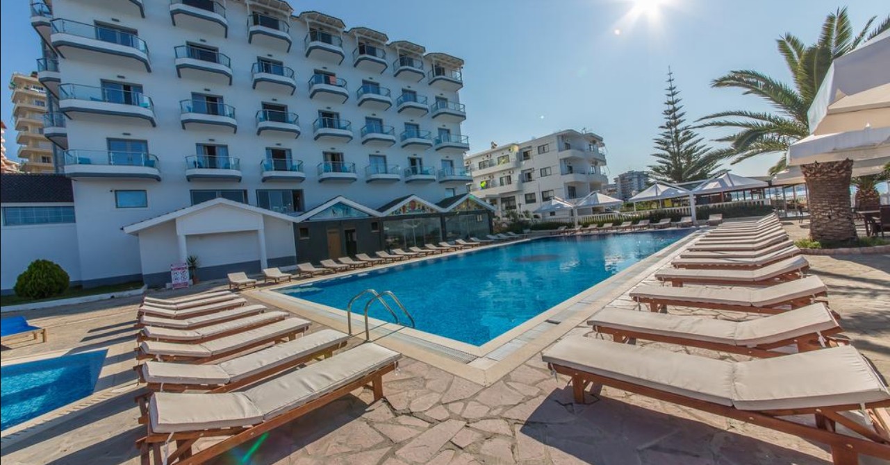 Saranda Palace 4*