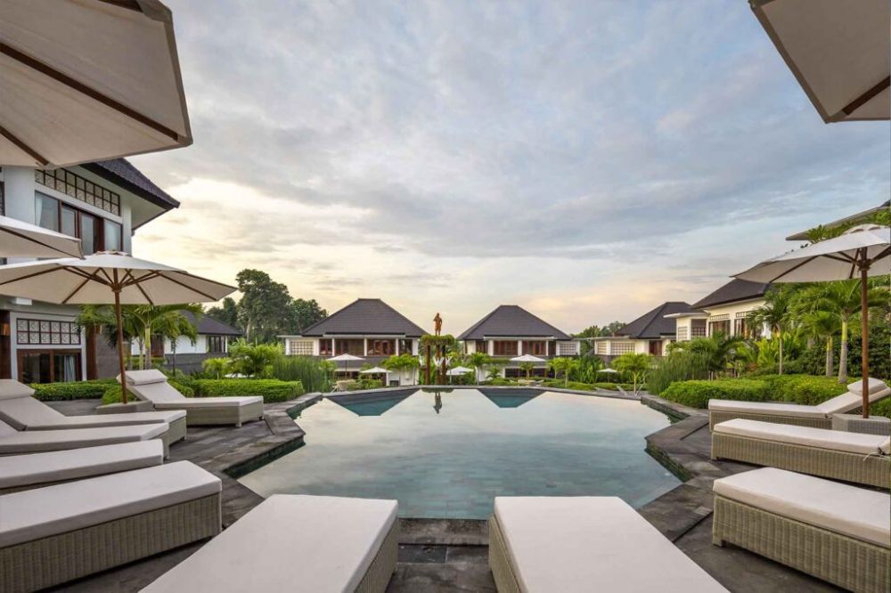 Swan Paradise A Pramana Experience 4*