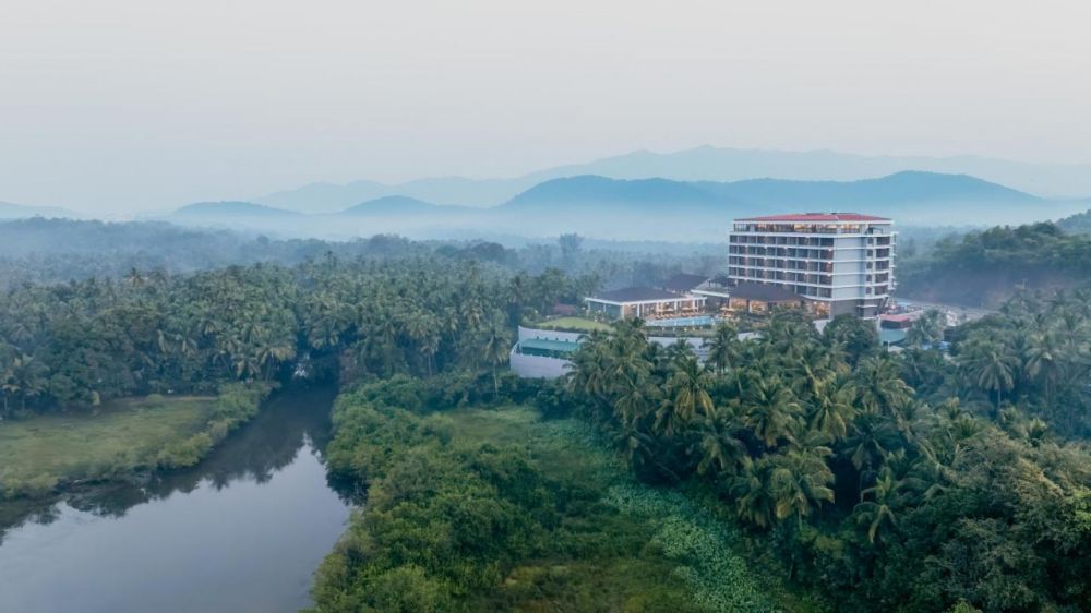 Cloud 9 Sarovar Premiere Palolem 5*