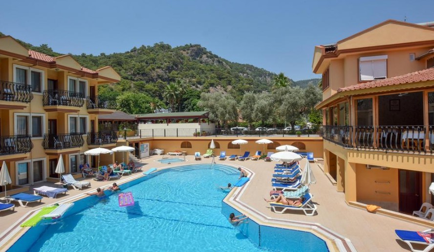 Belcehan Beach Hotel 4*