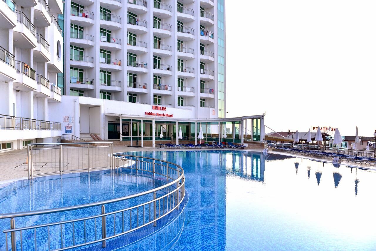 Berlin Golden Beach 4*