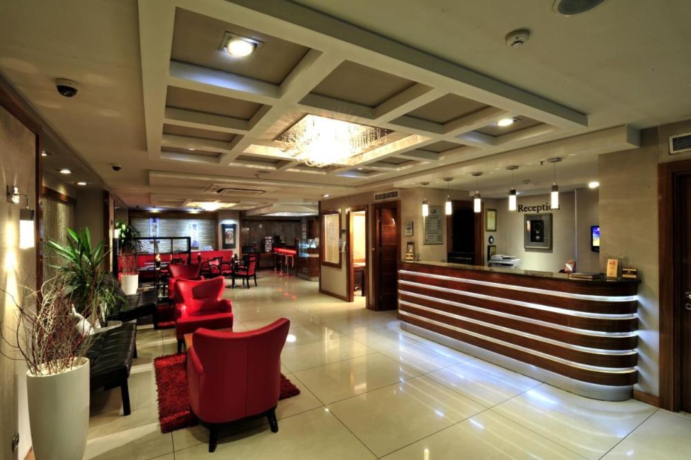 Golden City Hotel 4*