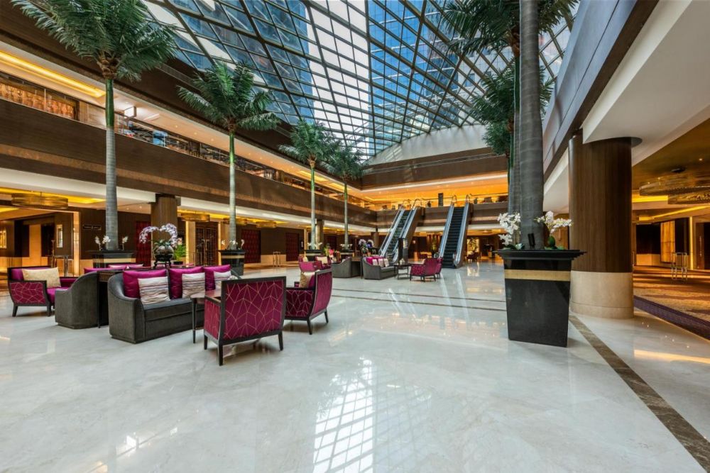 Dusit Thani Abu Dhabi 5*