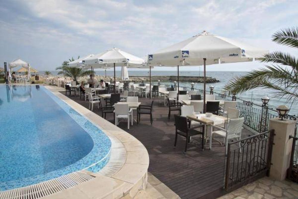 Royal Bay Resort Kavarna 4*