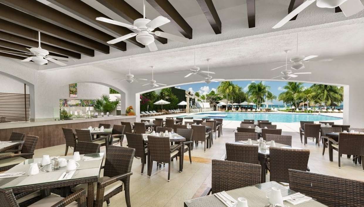 Beachscape Kin Ha Villas & Suites Cancun 3*