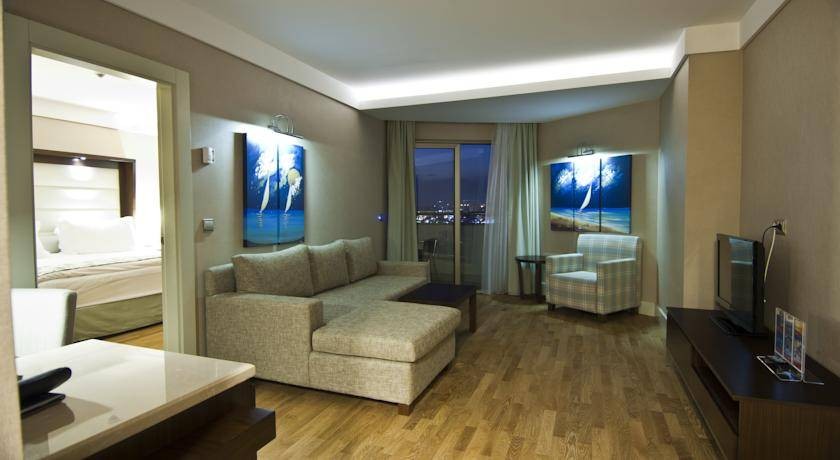 Ramada Plaza By Wyndham Antalya (ex. Ramada Plaza Antalya) 5*