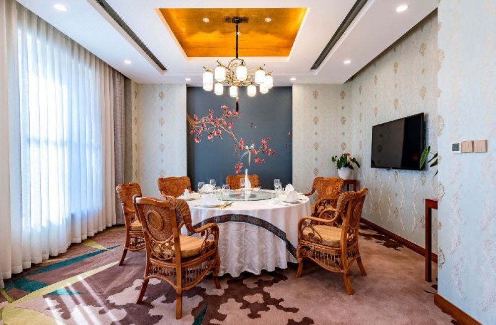 Feitian Hotel Beijing 4*