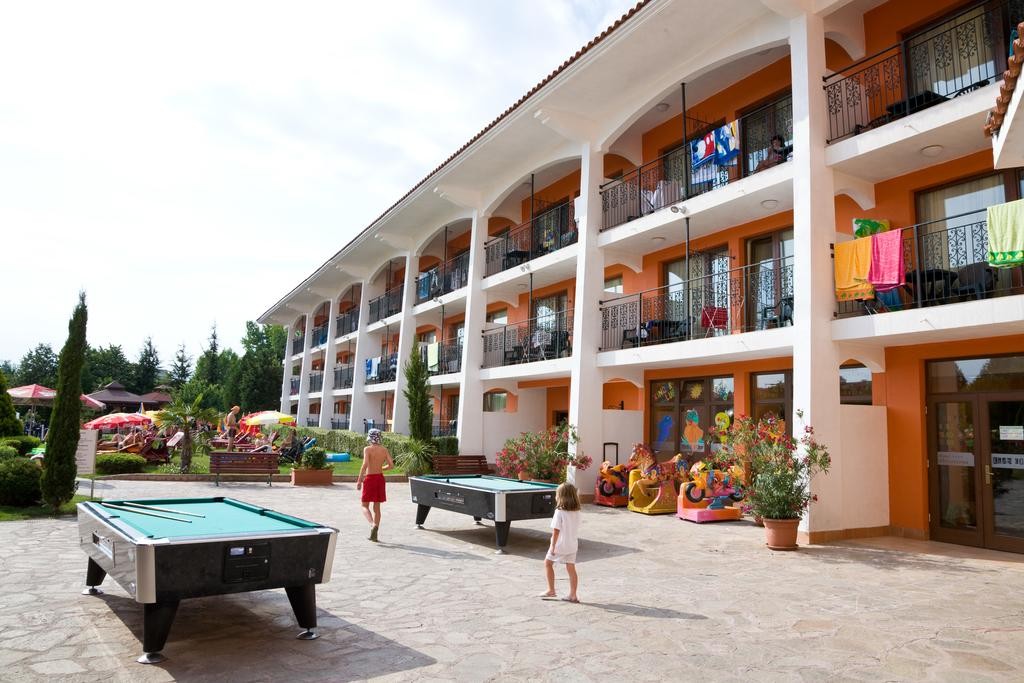 Hrisantema Hotel 4*