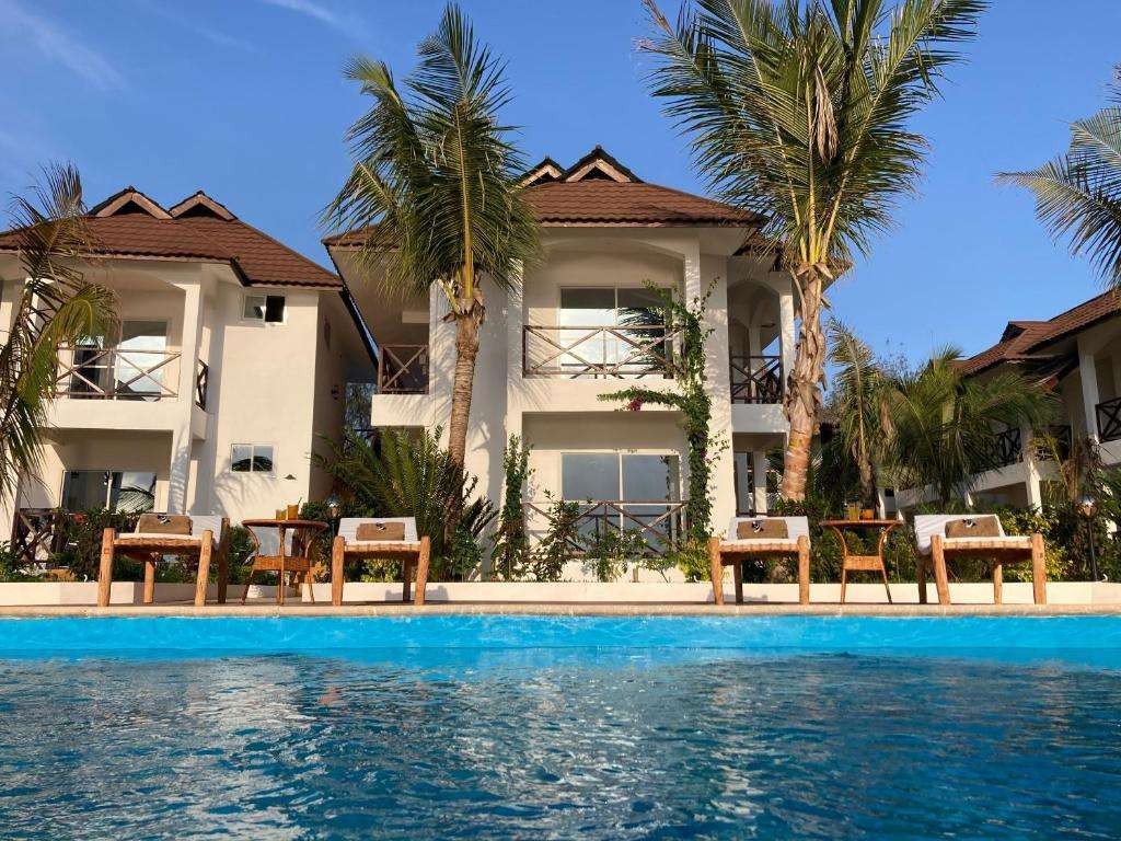 Almasi Beach Resort Kendwa 4*