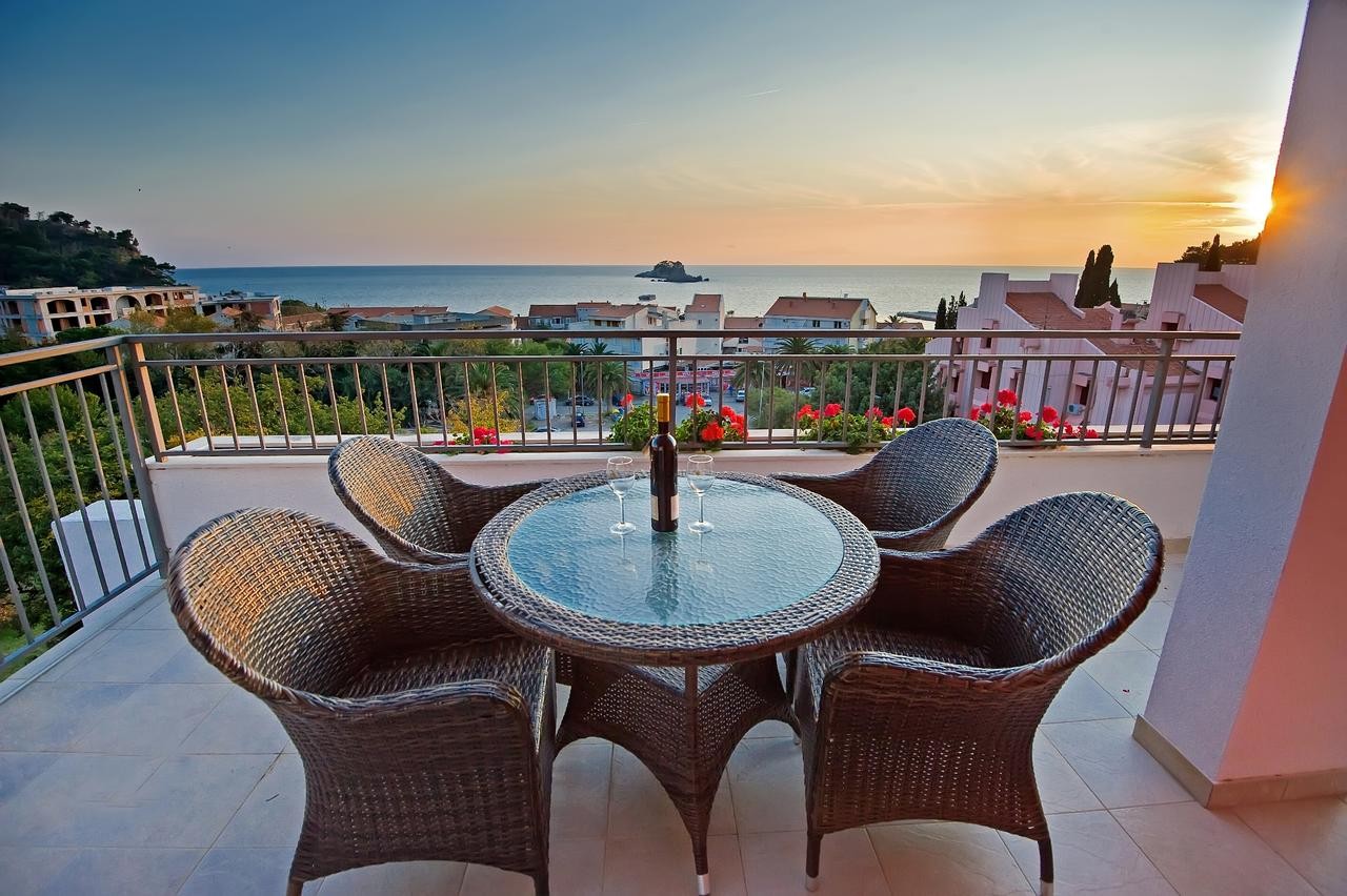 Petrovac Hotel 4*