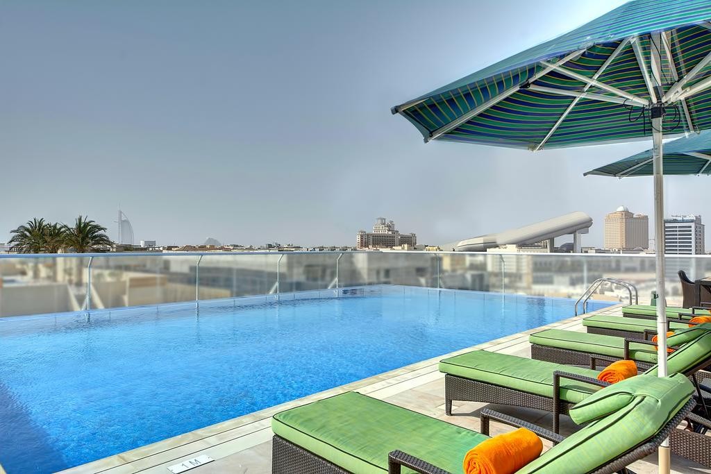 Al Khoory Atrium Hotel 4*