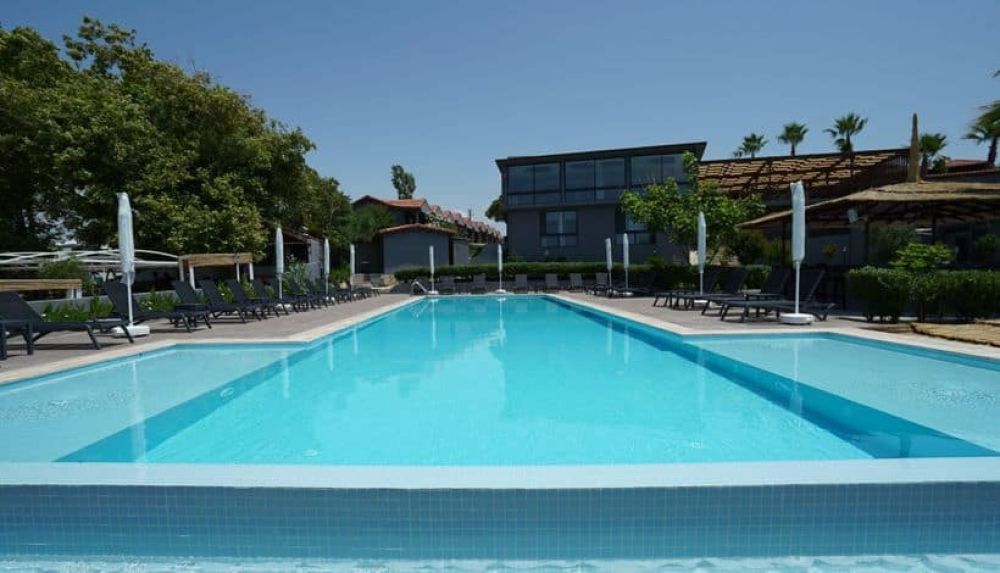 Adora Calma Beach Hotel 4*