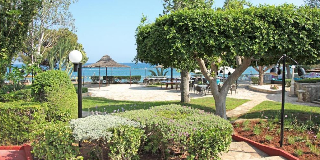 Poseidonia Beach Hotel 4*