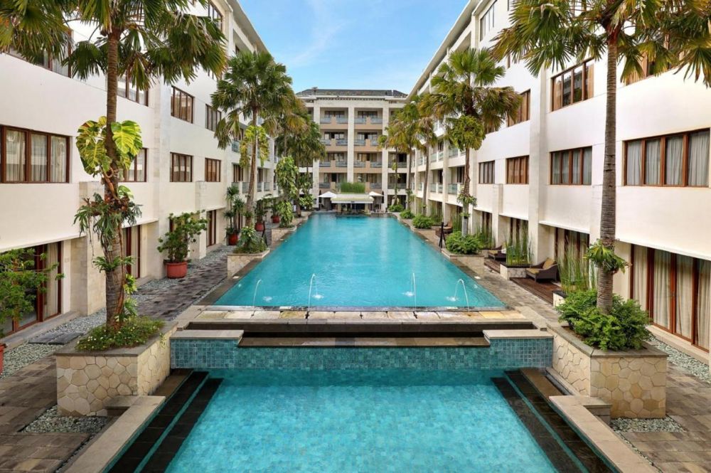 ASTON Kuta Hotel & Residence 4*