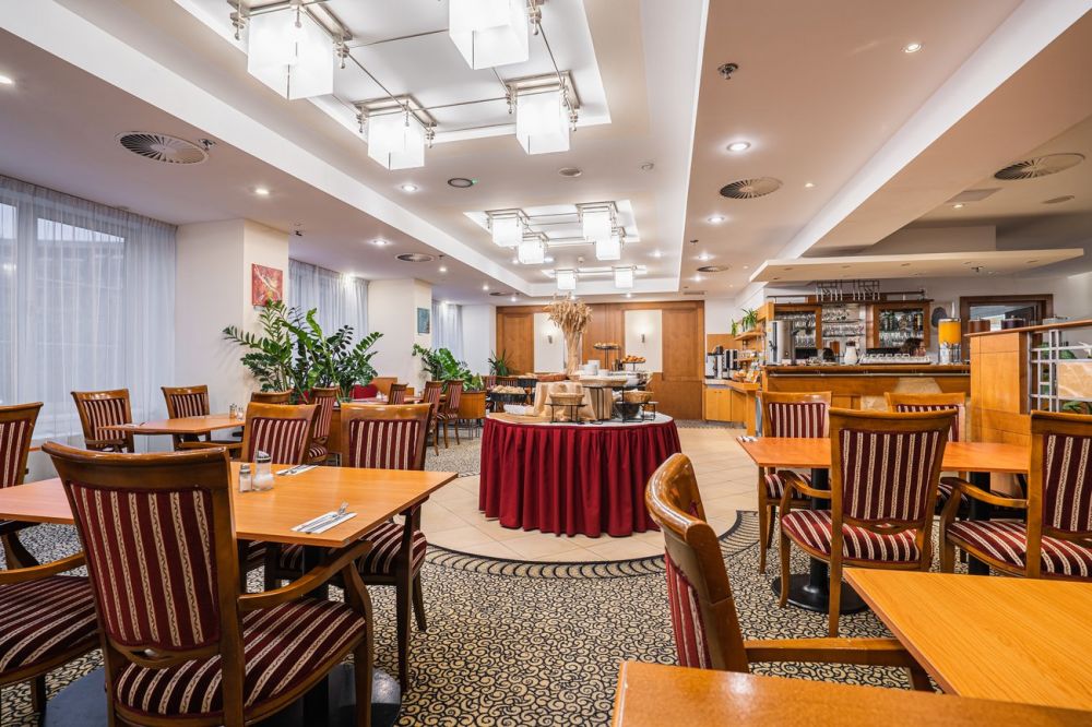 Ramada Prague City Centre 4*