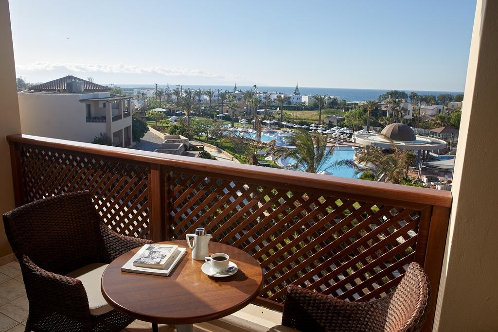 Minoa Palace Resort 5*