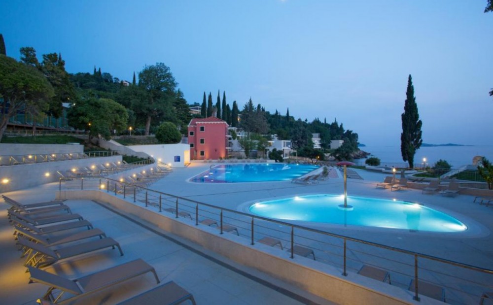 Villas & Apartments Mlini 4*