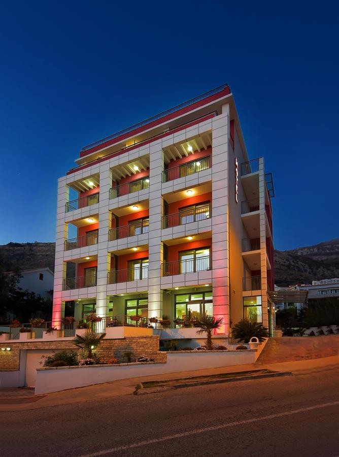 Petrovac Hotel 4*